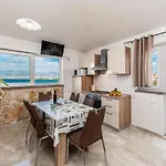 Delfin With Seaview 100 Meters From The Sea - By Ta Leut Agency *
