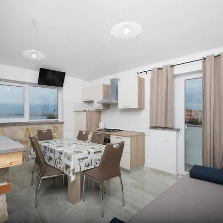 Delfin With Seaview 100 Meters From The Sea - By Ta Leut Agency Apartman *