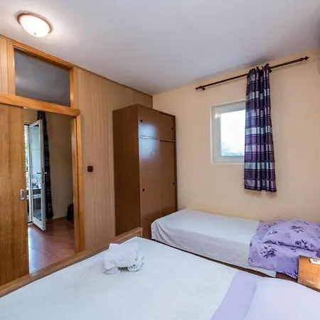 Delfin With Seaview 100 Meters From The Sea - By Ta Leut Agency Apartman
