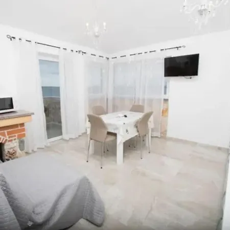Apartament Delfin With Seaview 100 Meters From The Sea - By Ta Leut Agency