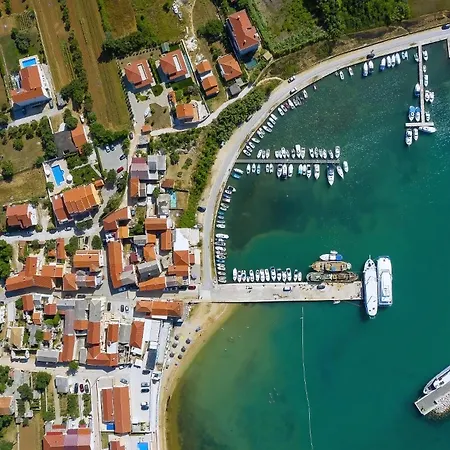 Apartament Delfin With Seaview 100 Meters From The Sea - By Ta Leut Agency Privlaka (Zadar)